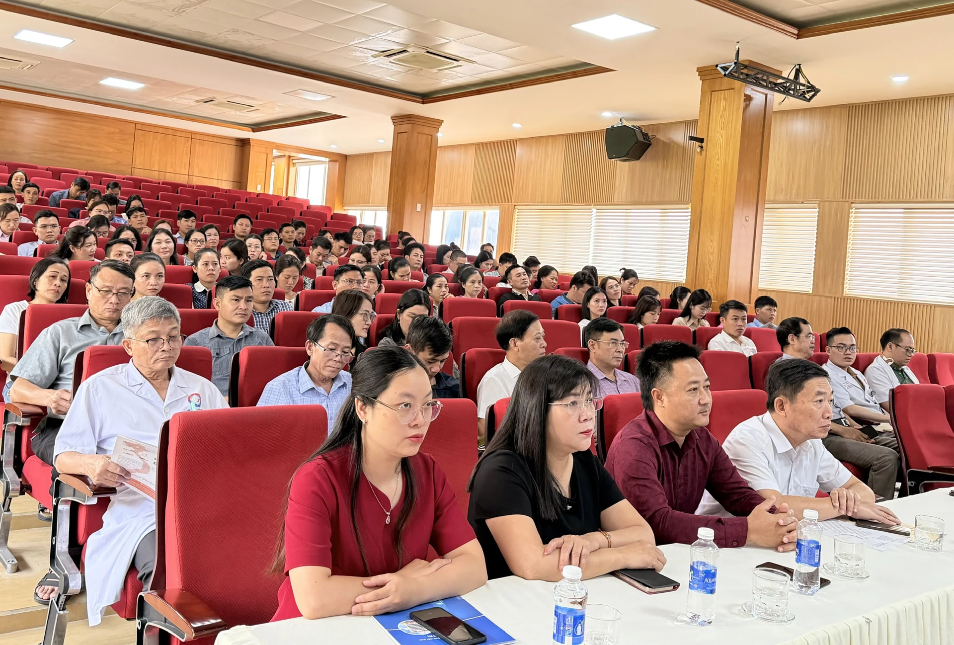 Các đại biểu tham dự tập huấn - Ảnh: HL