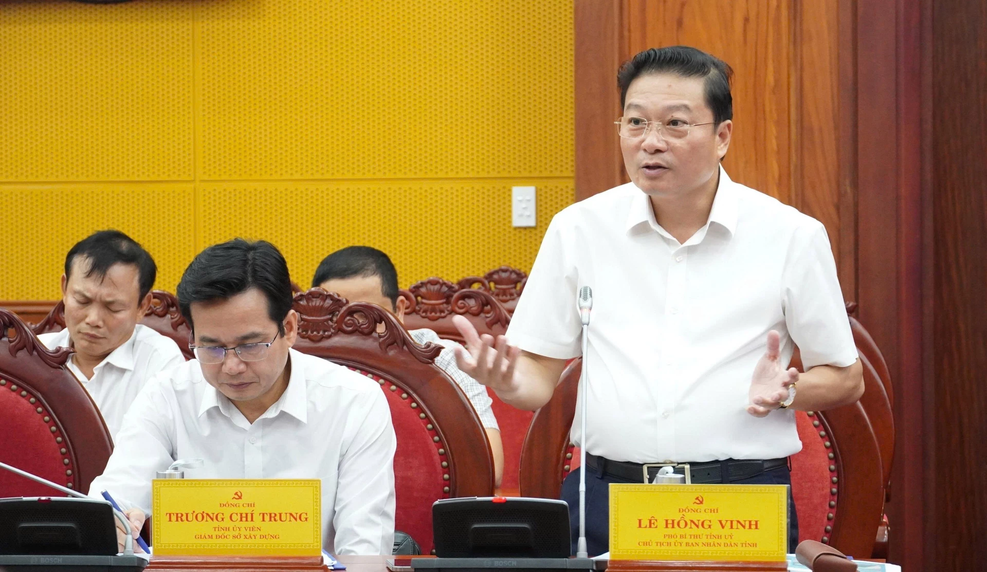 Đồng chí Lê Hồng Vinh, Phó Bí thư Tỉnh ủy, Chủ tịch UBND tỉnh phát biểu tại buổi làm việc - Ảnh: Q.V