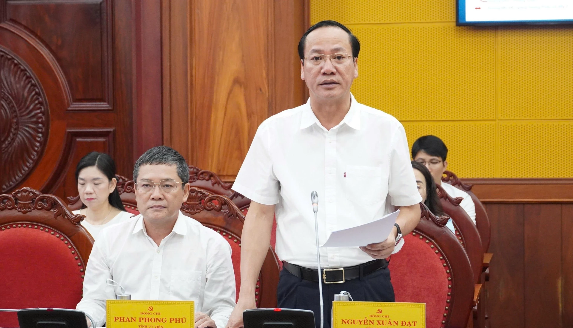 Đại diện lãnh đạo Sở Tài chính báo cáo tại buổi làm việc - Ảnh: Q.V