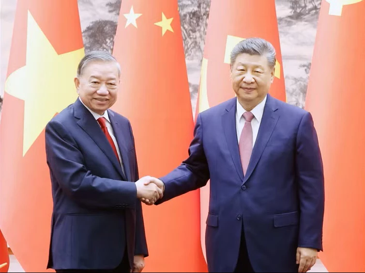 Tổng Bí thư, Chủ tịch nước Tô Lâm và Tổng Bí thư, Chủ tịch nước Tập Cận Bình chứng kiến Lễ ký các văn kiện hợp tác giữa hai nước. (Ảnh: Thống Nhất/TTXVN)