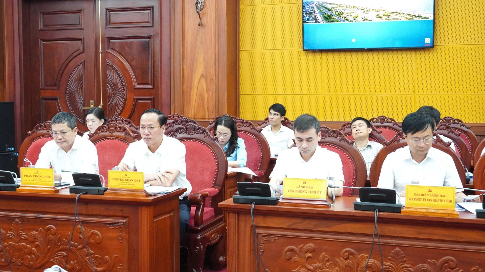 Các đại biểu tham dự buổi làm việc - Ảnh: Q.V