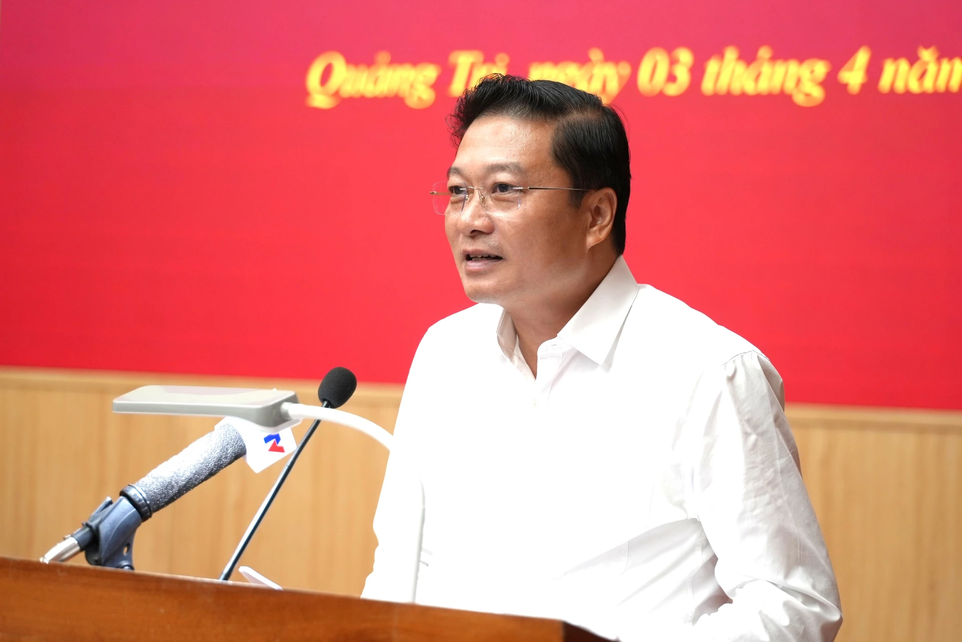 Đồng chí Lê Hồng Vinh, Chủ tịch UBND tỉnh phát biểu kết luận phiên họp - Ảnh: T.Đ