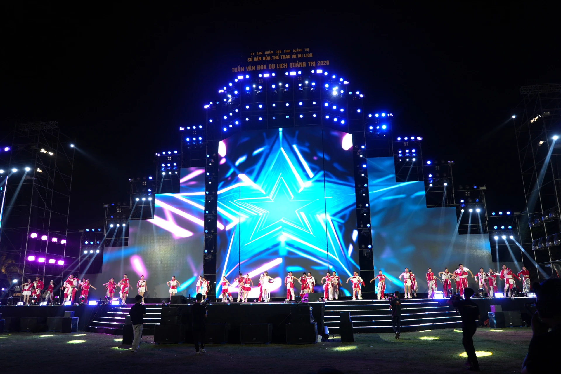 Chương trình nghệ thuật “Quảng Trị - Đến để yêu” đã để lại dấu ấn sâu đậm trong lòng người dân và du khách - Ảnh: T.Đ