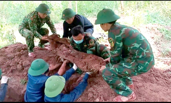 Quy tập được 2 hài cốt liệt sĩ tại xã Dân Hóa