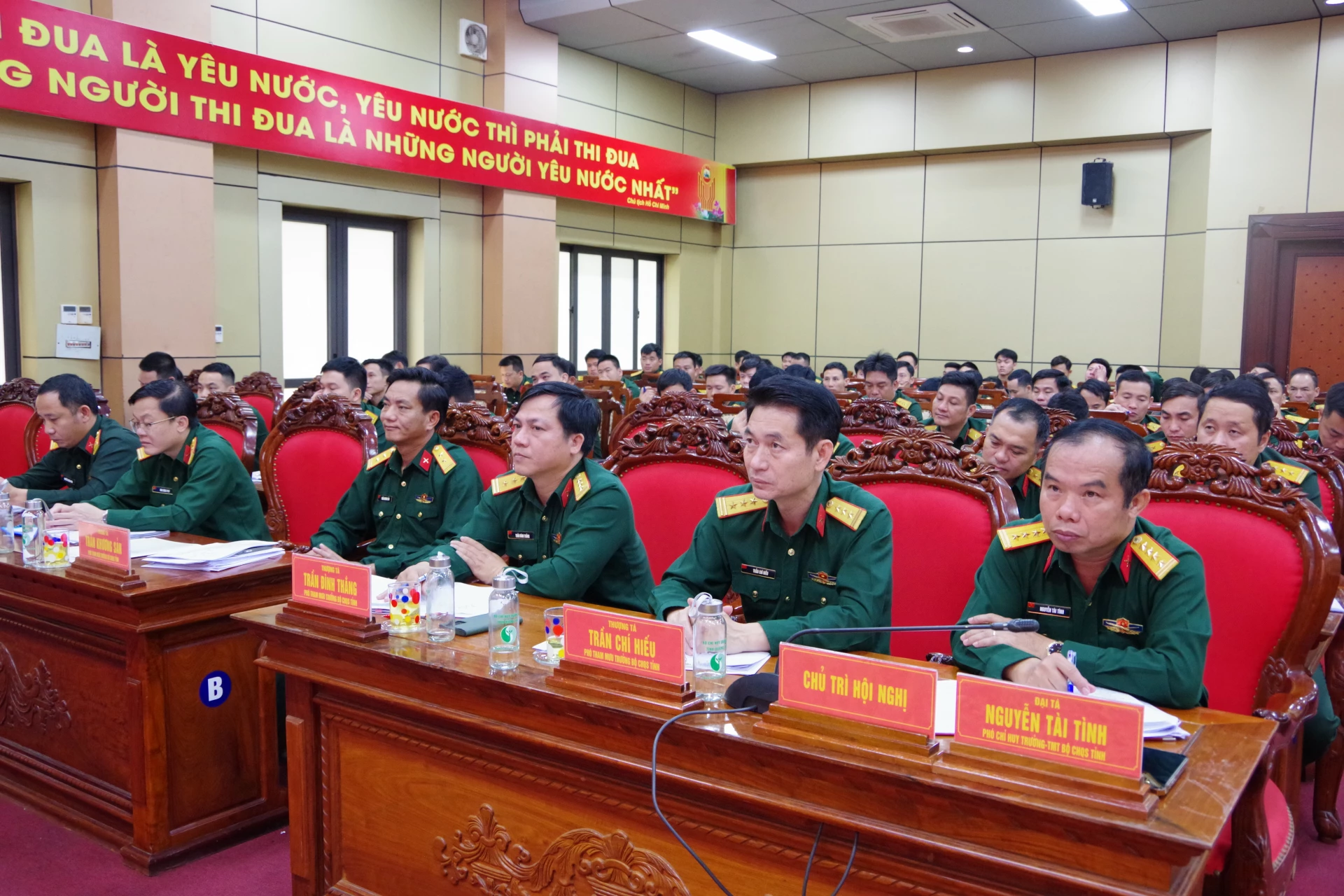 Các đại biểu dự hội nghị.