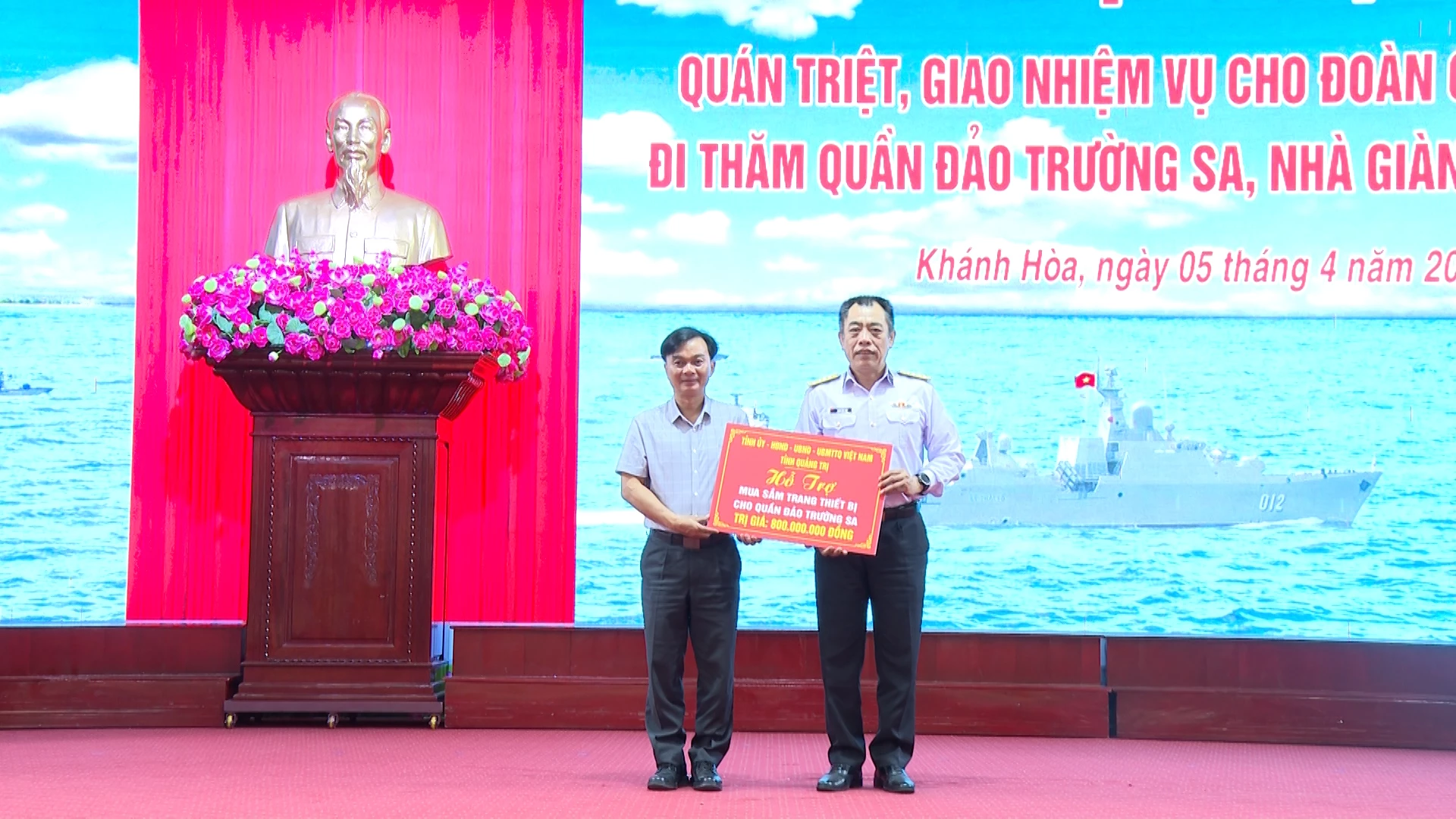 Đoàn đại biểu tỉnh Quảng Trị thăm đặc khu Trường Sa và nhà giàn DK1/16