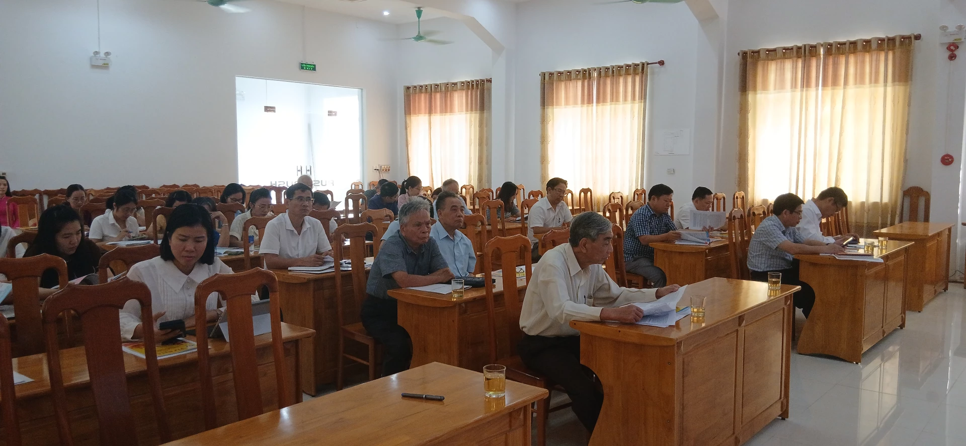 Ảnh: H.Đ Các đại biểu tham dự Hội nghị.