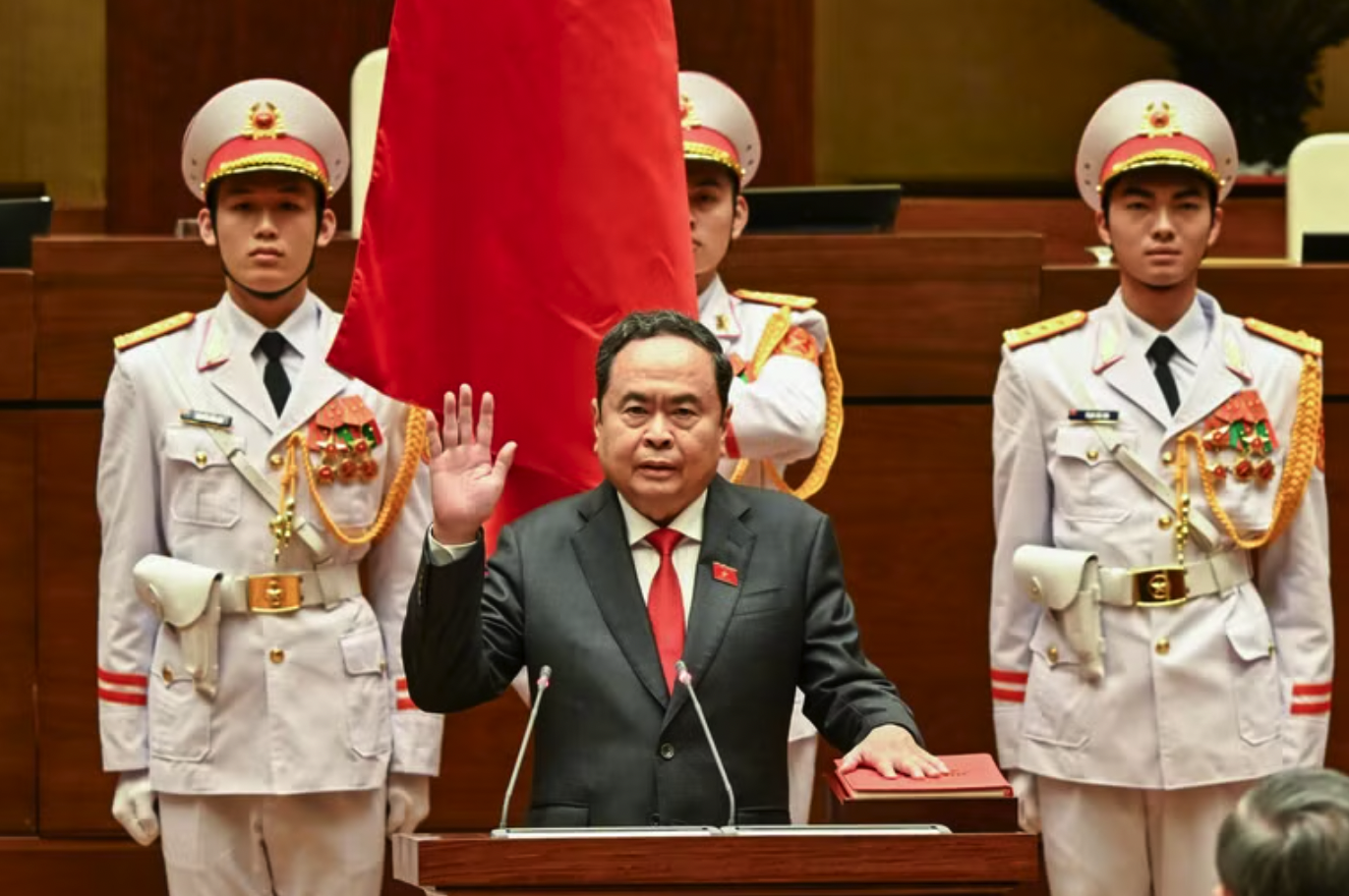 Đồng chí Trần Thanh Mẫn tuyên thệ nhậm chức Quốc hội khóa XVI. Ảnh: DUY LINH