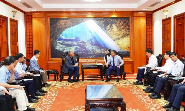 Tăng cường hợp tác đầu tư trong lĩnh vực công nghệ cao và năng lượng sạch