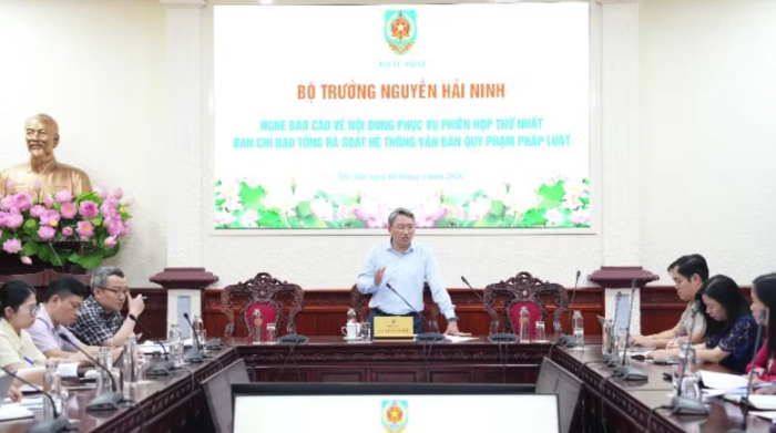 Triển khai tổng rà soát văn bản pháp luật khẩn trương, thực chất