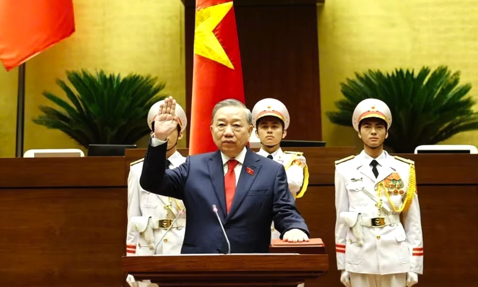 Tổng Bí thư, Chủ tịch nước Cộng hòa xã hội chủ nghĩa Việt Nam Tô Lâm tuyên thệ nhậm chức. (Ảnh: Lâm Khánh - TTXVN)