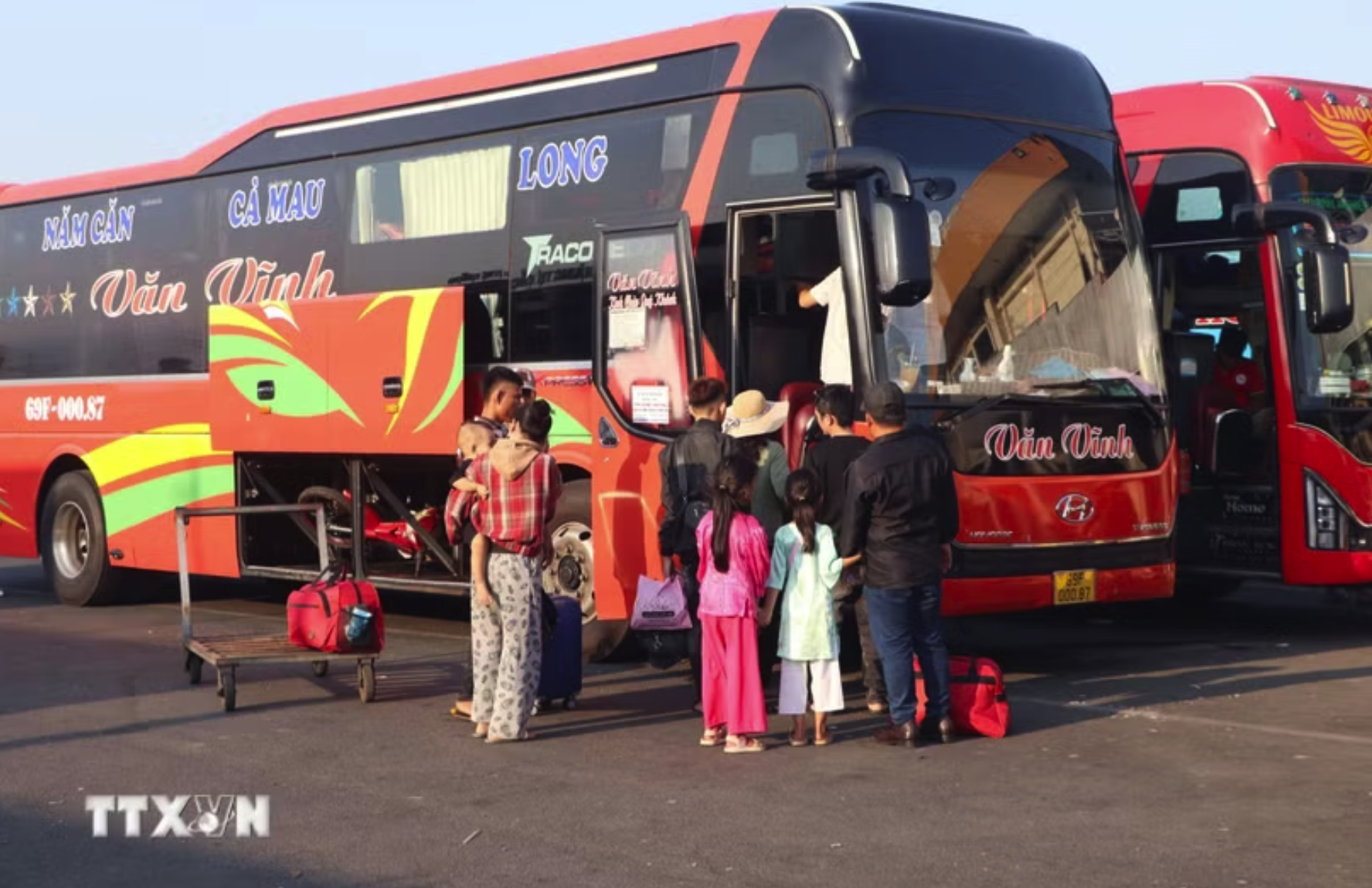 Không có phương án hoán đổi ngày làm việc để nghỉ liền 9 ngày trong dịp nghỉ lễ Giỗ Tổ Hùng Vương và nghỉ lễ 30/4, 1/5. (Ảnh: Tuấn Phi/TTXVN)