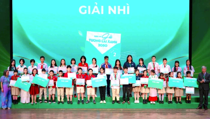 Gửi ước mơ vào tương lai xanh màu hy vọng