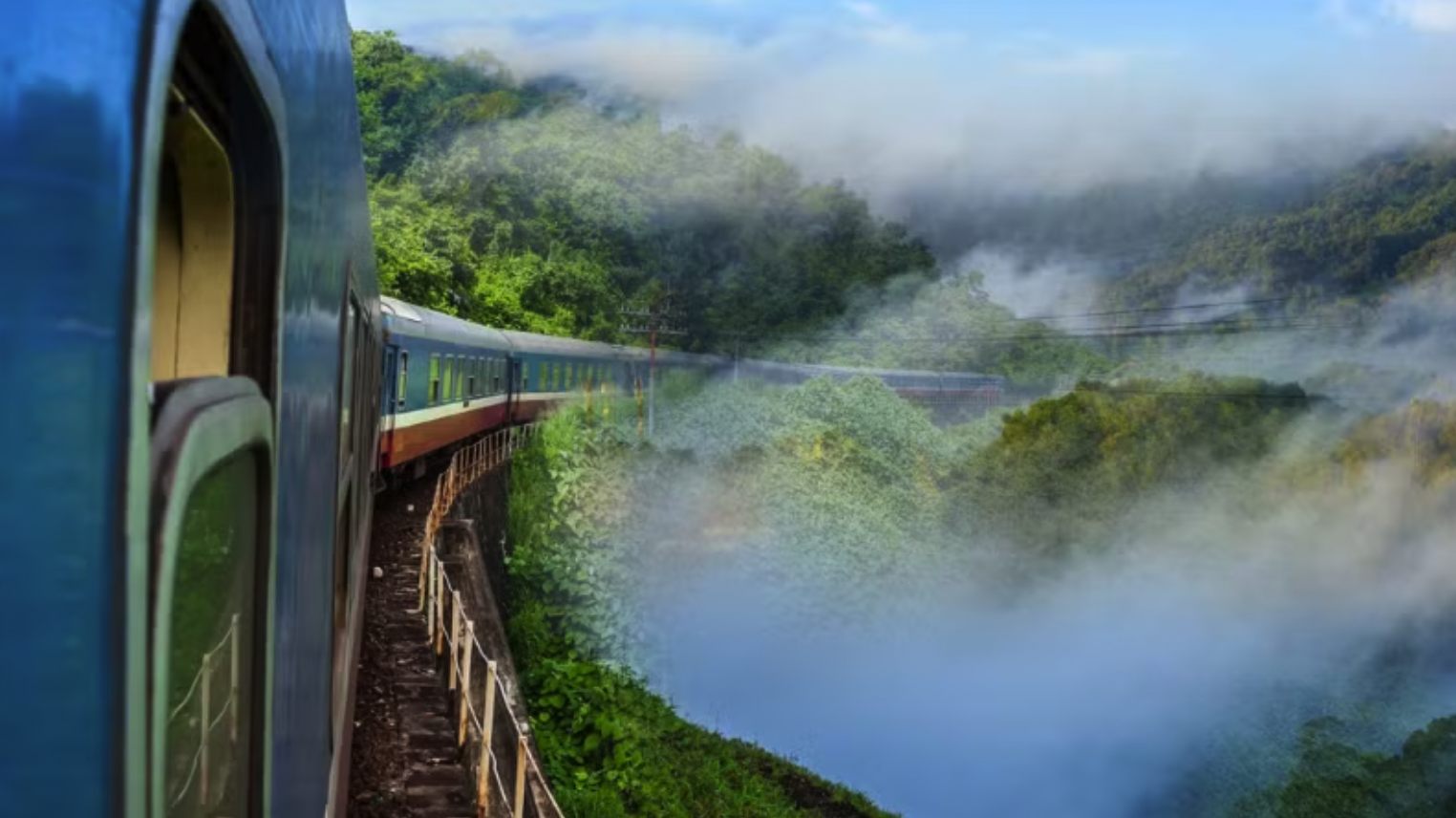 Công ty Cổ phần Đường sắt Việt Nam lưu ý hành khách mua vé sát ngày đi (trước 2 ngày trở xuống) có thể phải trả mức giá tăng từ 5% đến 7% tùy thời điểm.