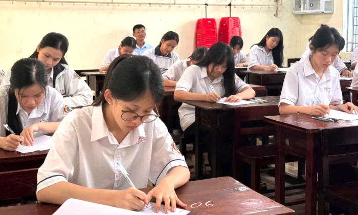 Hơn 20.500 học sinh lớp 12 toàn tỉnh thi thử tốt nghiệp THPT năm 2026
