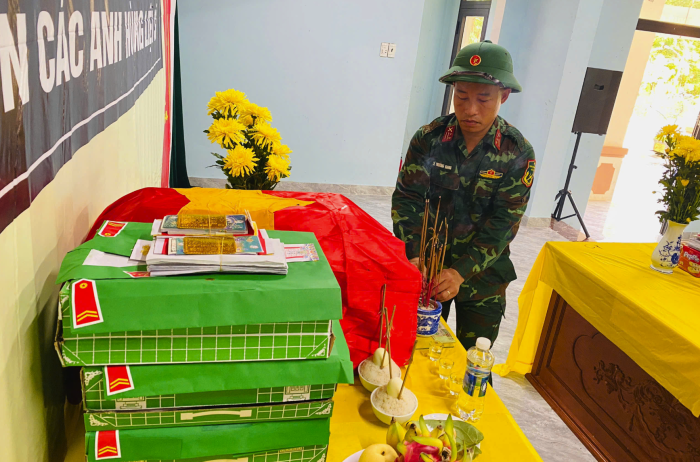 Sư đoàn 968 (Quân khu 4) phát hiện 3 hài cốt liệt sĩ cùng nhiều di vật