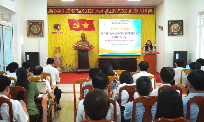 Khai mạc kỳ tuyển dụng viên chức giáo dục năm học 2025-2026