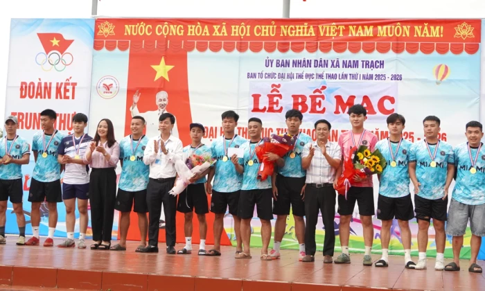 Bế mạc Đại hội Thể dục thể thao xã Nam Trạch lần thứ I