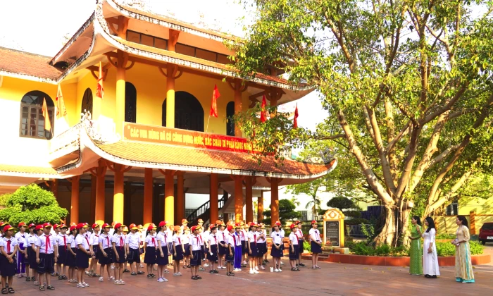 Điểm hẹn Cây Đa-Chùa Ông