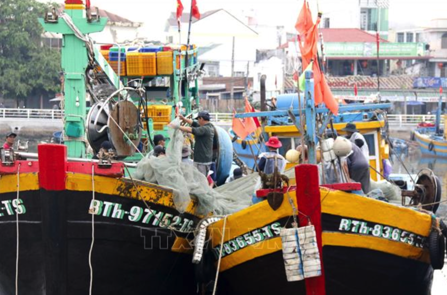 Tàu cá phải đáp ứng đủ điều kiện theo quy định mới được xuất bến đi đánh bắt thủy sản. Ảnh: Nguyễn Thanh/TTXVN