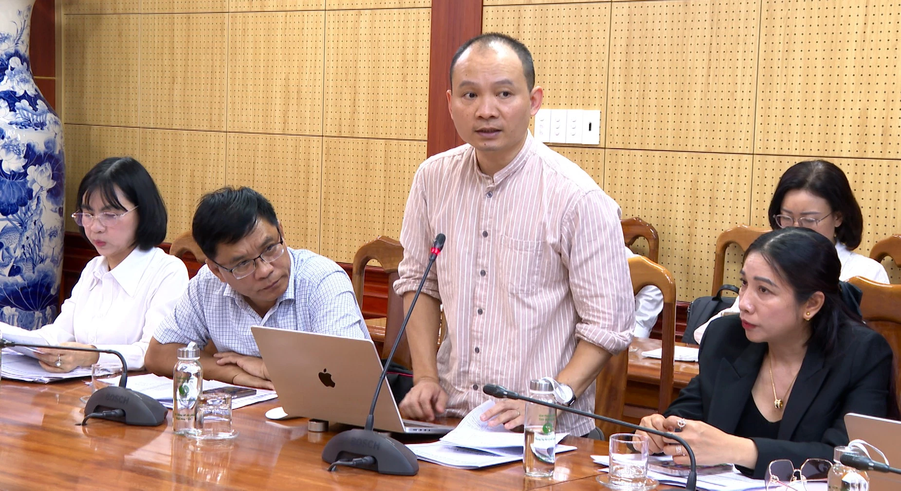 Chương trình nghệ thuật “Bản hùng ca trên sông” sẽ được truyền hình trực tiếp trên kênh VTV1 của Đài truyền hình Việt Nam vào lúc 20h10 phút ngày 18/04/2026 - Ảnh: T.L