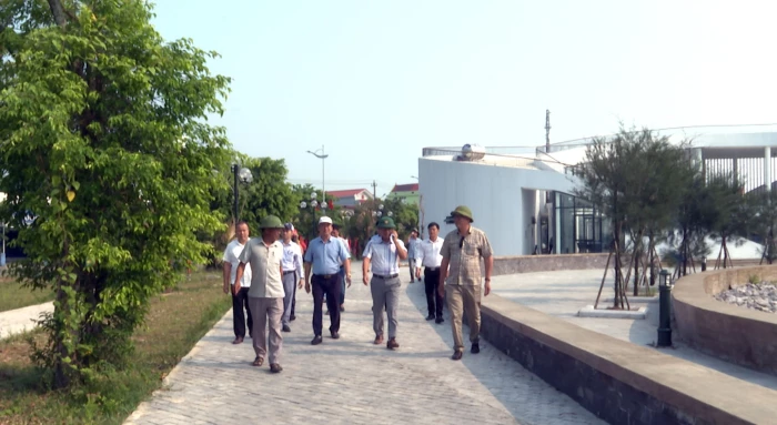 Bàn giao, đưa vào sử dụng công trình Trung tâm Du lịch đường thủy Bến phà Quán Hàu