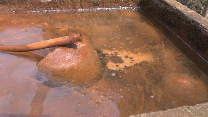 Người dân 'chật vật' vì thiếu nước sạch