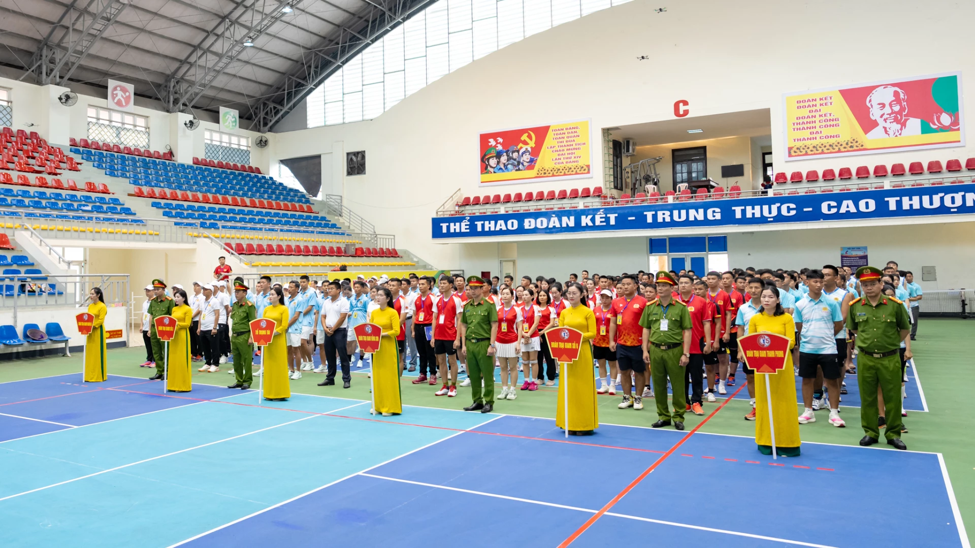 Đông đảo VĐV tham gia hội thao - Ảnh: K.H