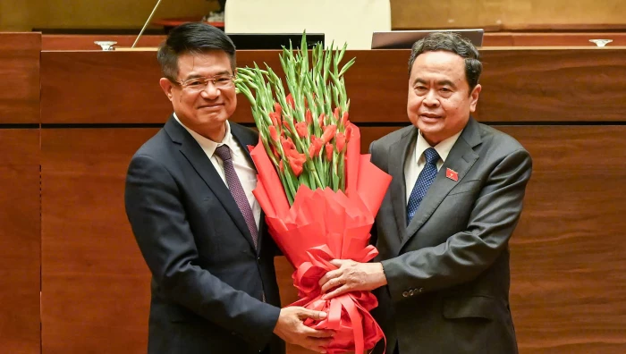 Đoàn đại biểu Quốc hội tỉnh tích cực tham gia các hoạt động tại kỳ họp thứ nhất