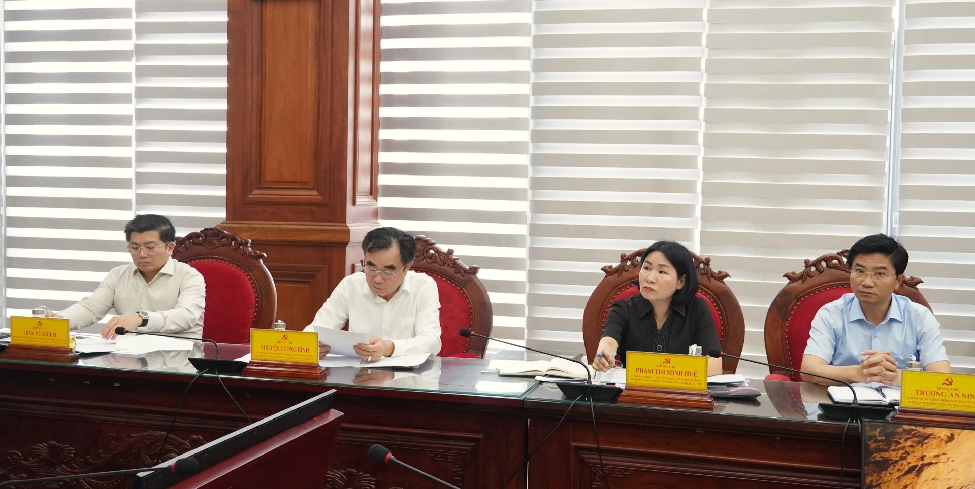 Đại biểu tham dự phiên họp - Ảnh: Q.V