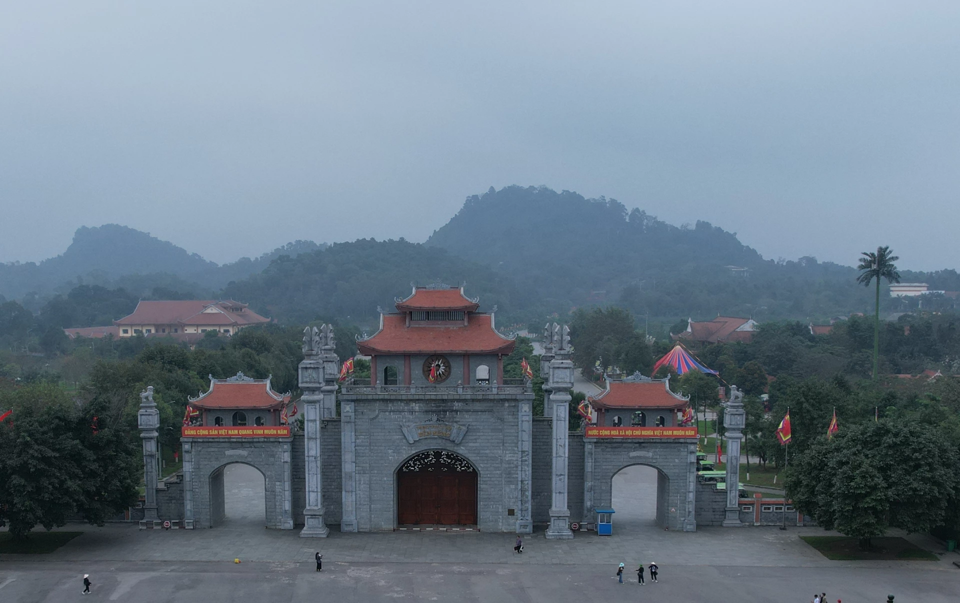 Khu di tích lịch sử Đền Hùng nhìn từ trên cao - Ảnh: D.H