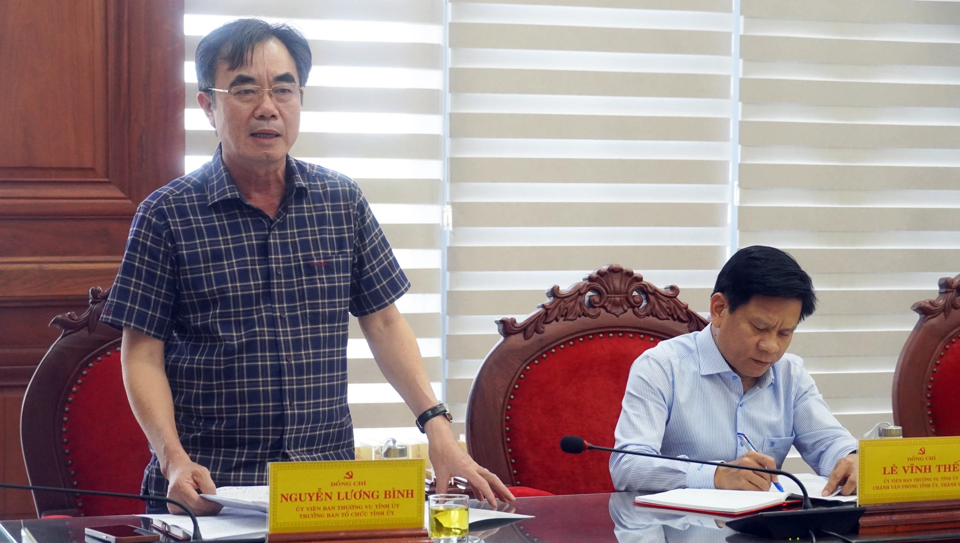 Đồng chí Nguyễn Lương Bình, Ủy viên Ban Thường vụ, Trưởng Ban Tổ chức Tỉnh ủy thảo luận tại hội nghị - Ảnh: N.M