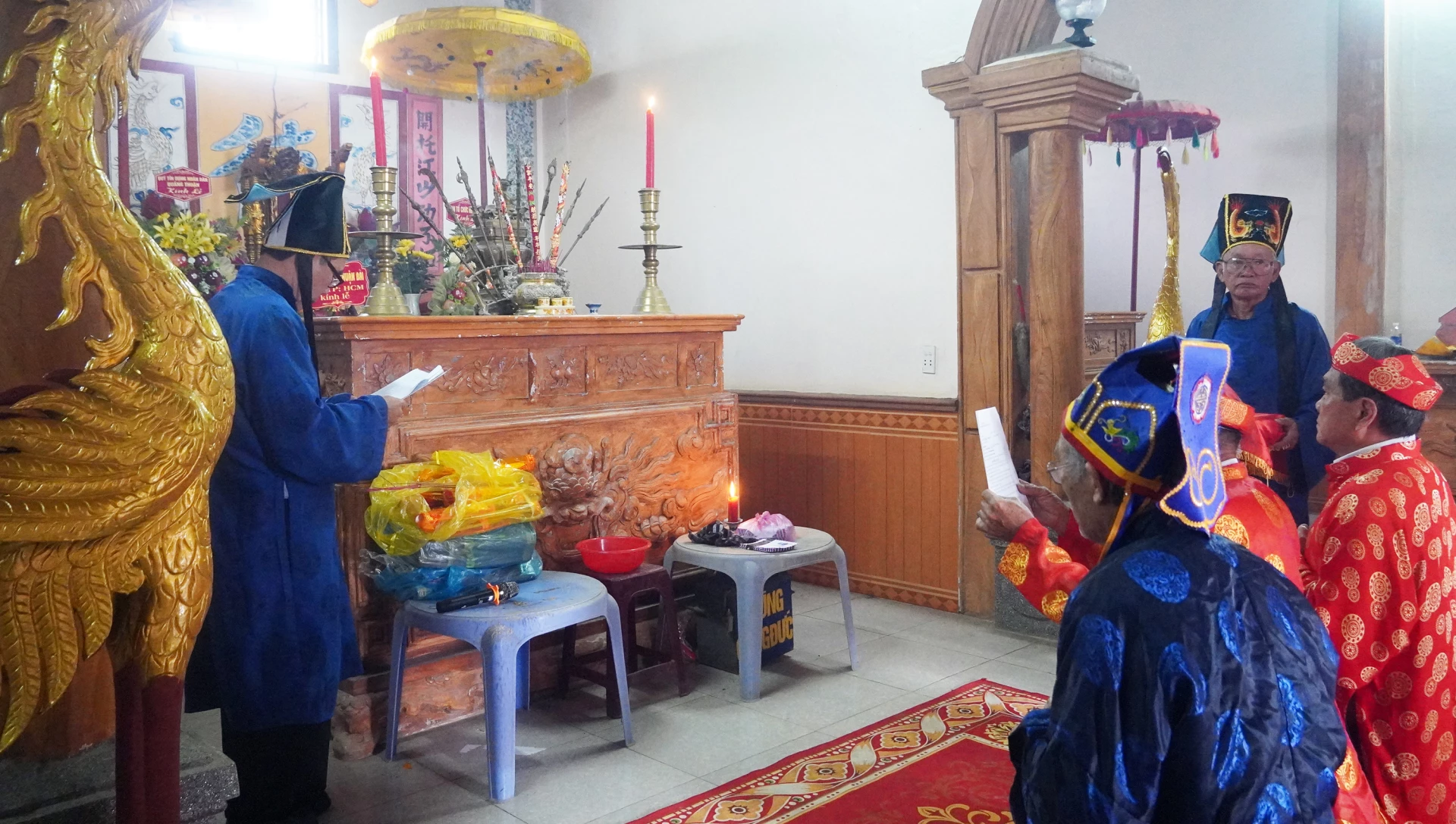 Lễ Giỗ Tổ Hùng Vương và tri ân các bậc tiền nhân đã có công khai khẩn, xây dựng quê hương được cán bộ, Nhân dân làng Thuận Bài tổ chức trang trọng - Ảnh: N.M