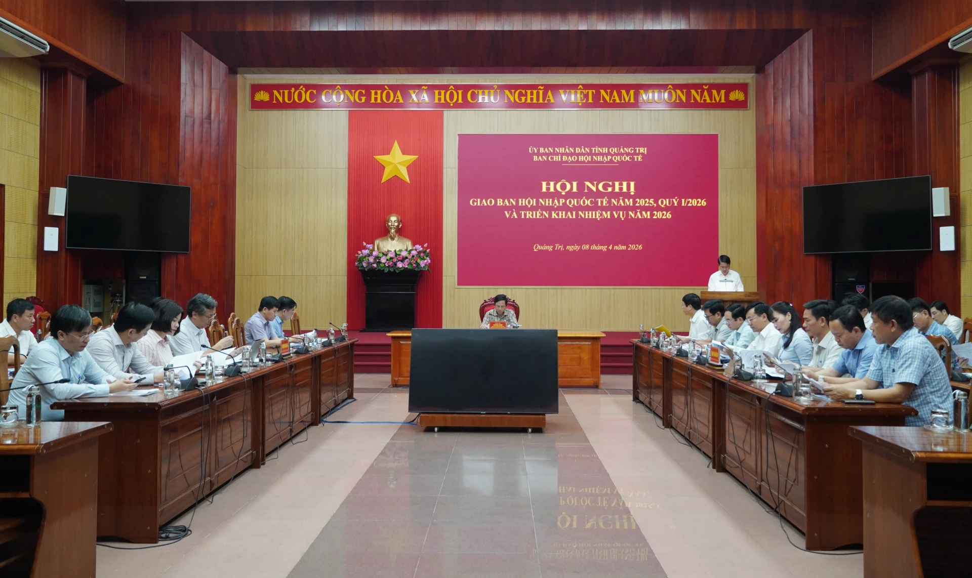Quang cảnh cuộc họp - Ảnh: HL