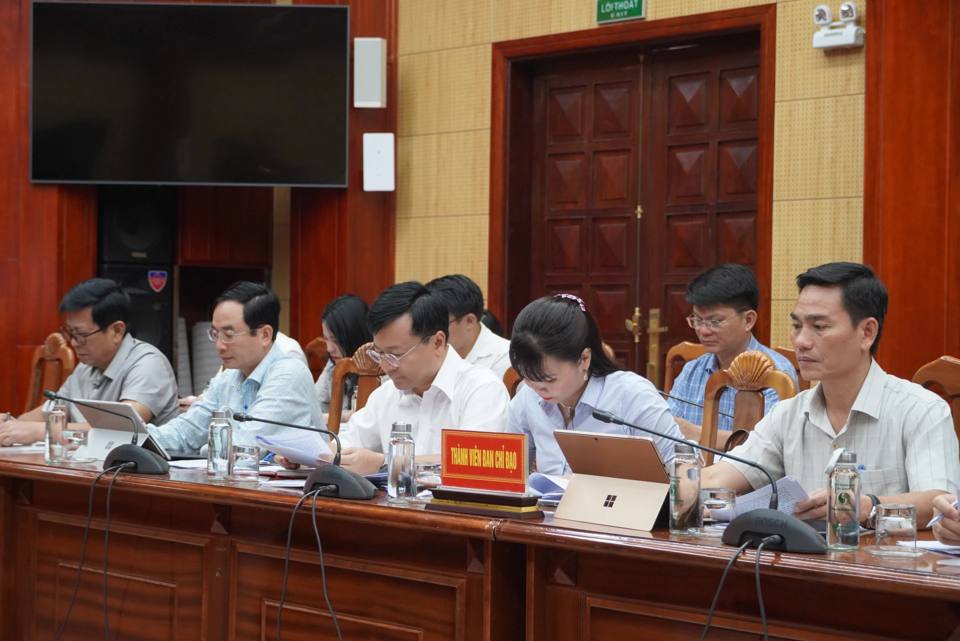 Các đại biểu dự cuộc họp - Ảnh: HL