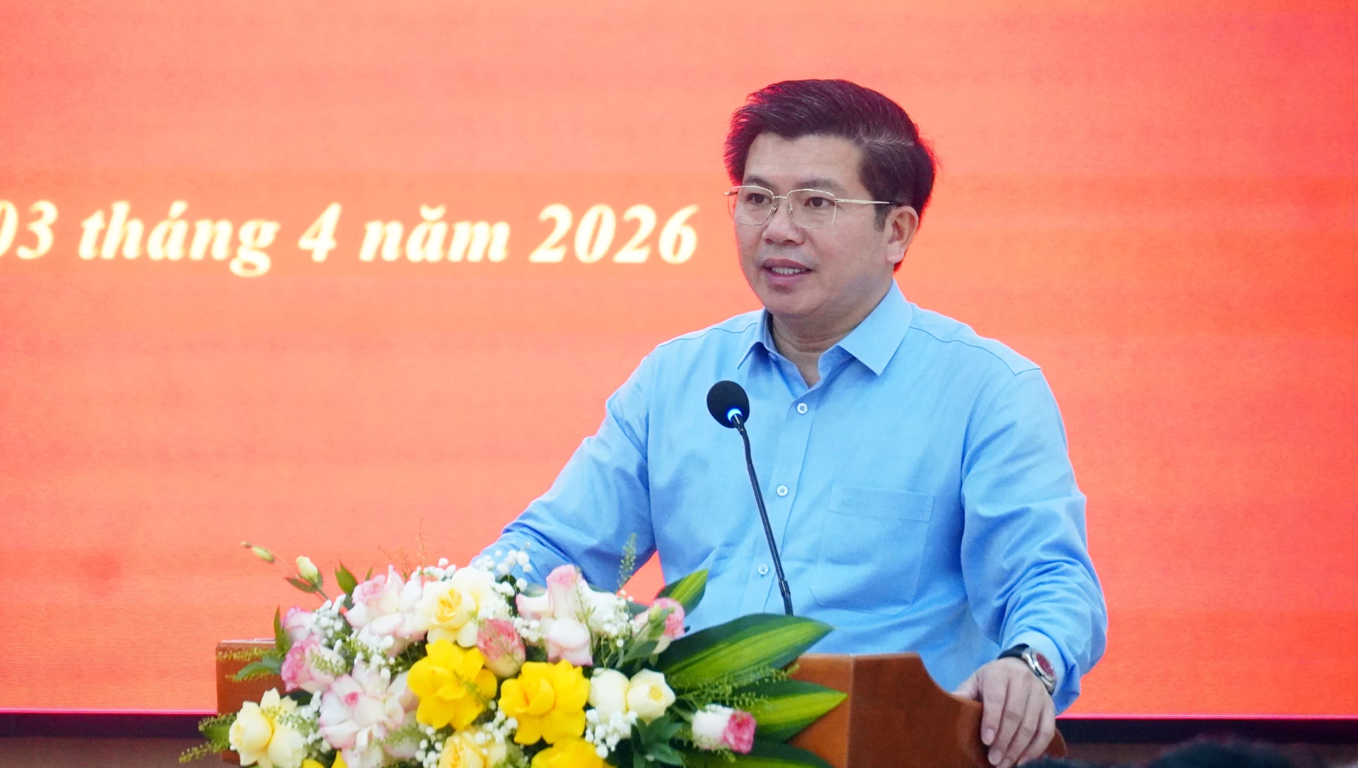 Đồng chí Trần Vũ Khiêm, Phó Bí thư Thường trực Tỉnh ủy, Bí thư Đảng ủy CCQ  Đảng tỉnh phát biểu chỉ đạo tại hội nghị - Ảnh: N.M