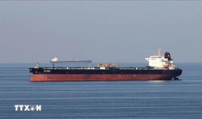 Xung đột tại Trung Đông: Mỹ đề xuất thu phí qua eo biển Hormuz