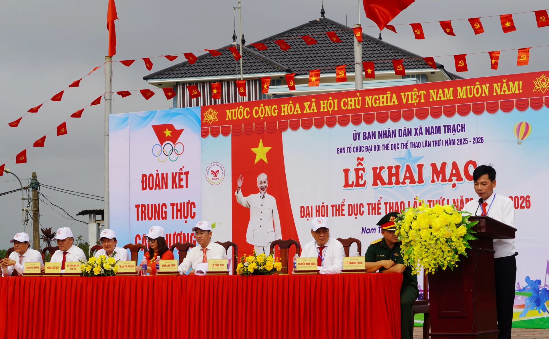 Đại diện lãnh đạo xã Nam Trạch phát biểu khai mạc Đại hội TDTT xã lần thứ I -Ảnh: C.N

