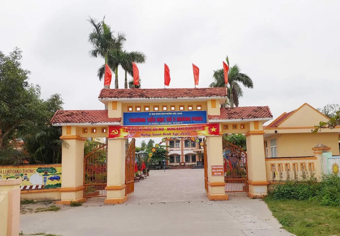 Hiệu trưởng Trường tiểu học số 2 Quảng Phúc bị đình chỉ công tác để phục vụ điều tra