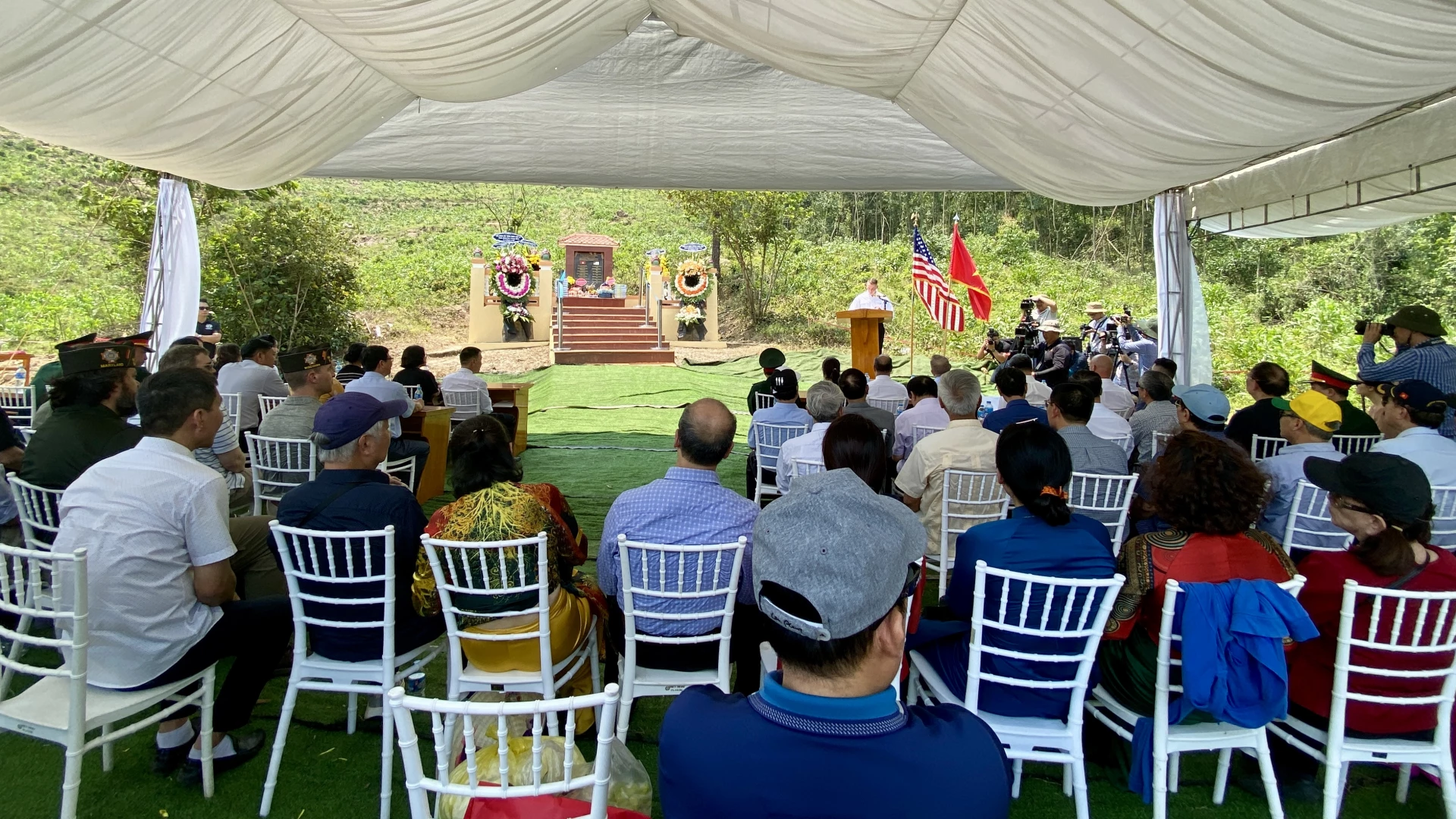 Quang cảnh lễ tưởng niệm - Ảnh: H.N