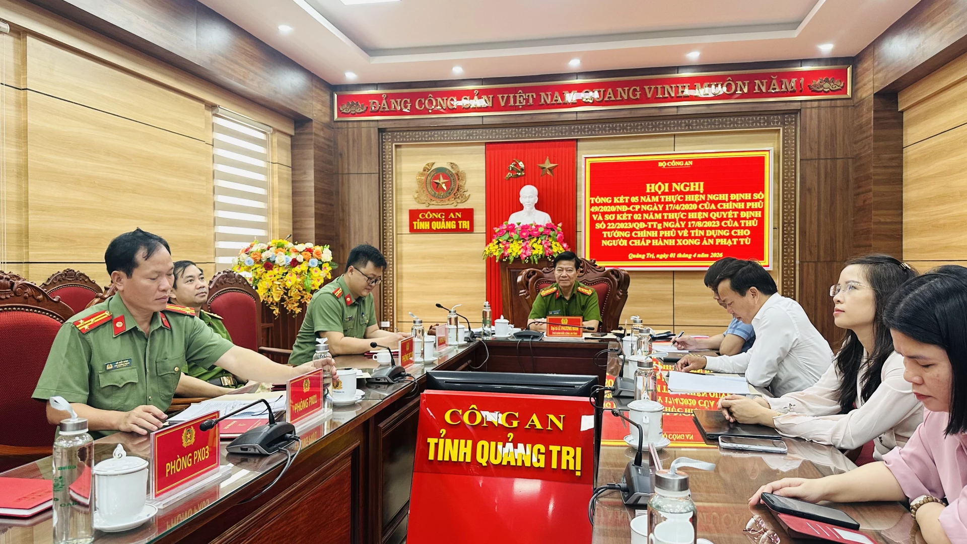 Các đại biểu tại điểm cầu tỉnh Quảng Trị - Ảnh: B.N