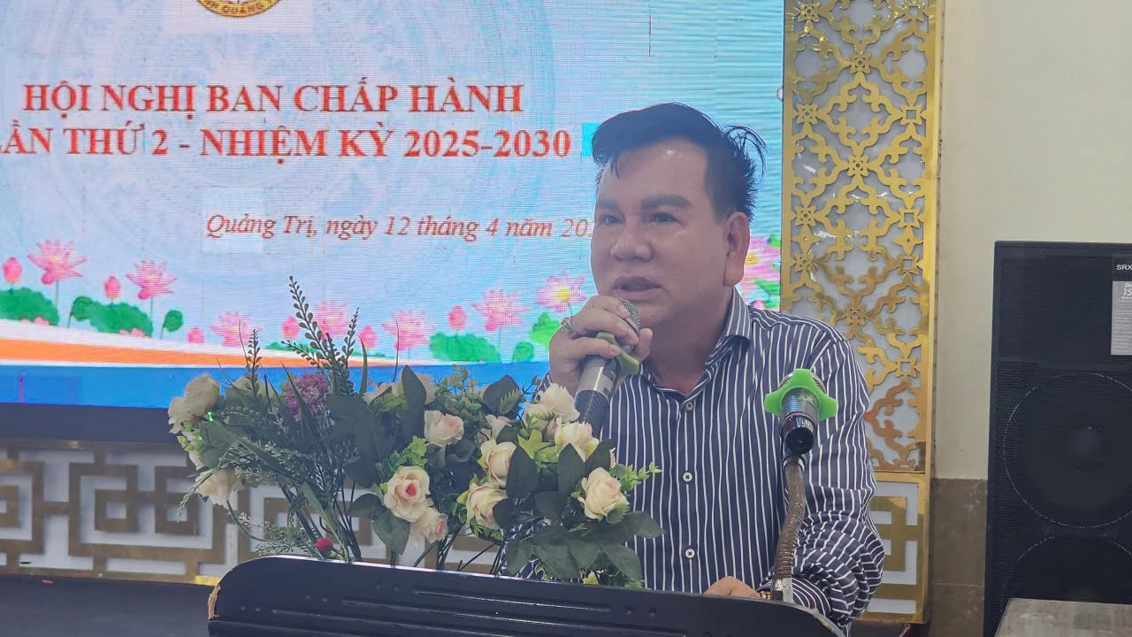 Ông Võ Thái Hiệp, Chủ tịch Hội Doanh nghiệp tỉnh Quảng Trị triển khai các quy chế của Hội - Ảnh: Phan Khiêm