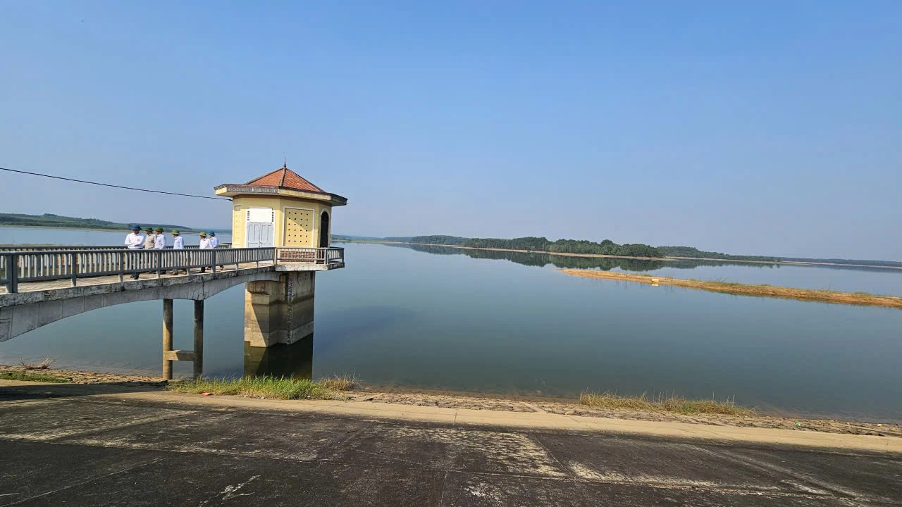 Hồ Thuỷ lợi La Ngà hiện còn 70% dung tích thiết kế -Ảnh: Phan Khiêm