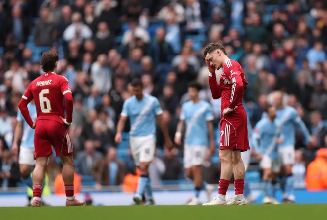 Liverpool thua thảm trước Manchester City.