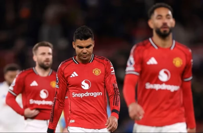 Manchester United thua sốc Leeds ngay tại thánh địa Old Trafford