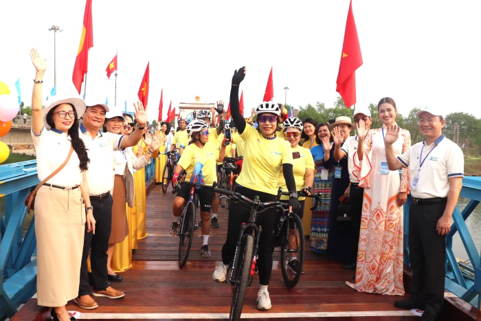 Gần 1.000 vận động viên tham gia Ngày hội đạp xe Vì Hòa bình năm 2026
