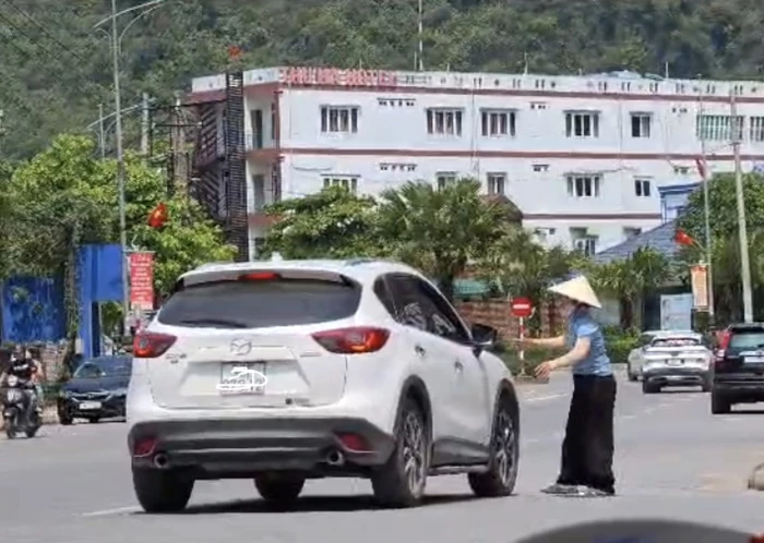 Quyết liệt lập lại trật tự đô thị tại 'cửa ngõ' di sản Phong Nha-Kẻ Bàng