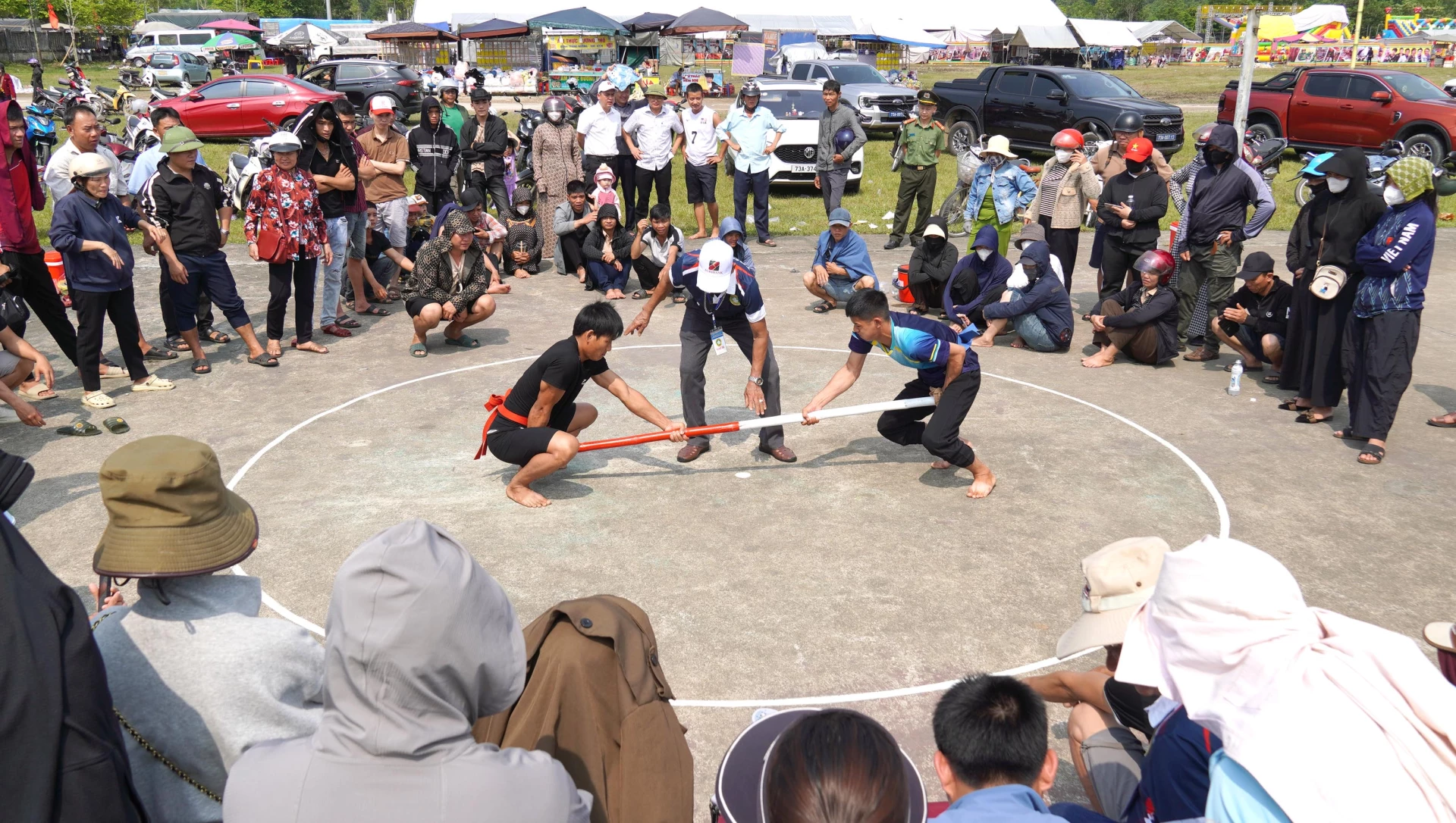 Nhiều cặp đối thủ cân sức cân tài - Ảnh: C.H