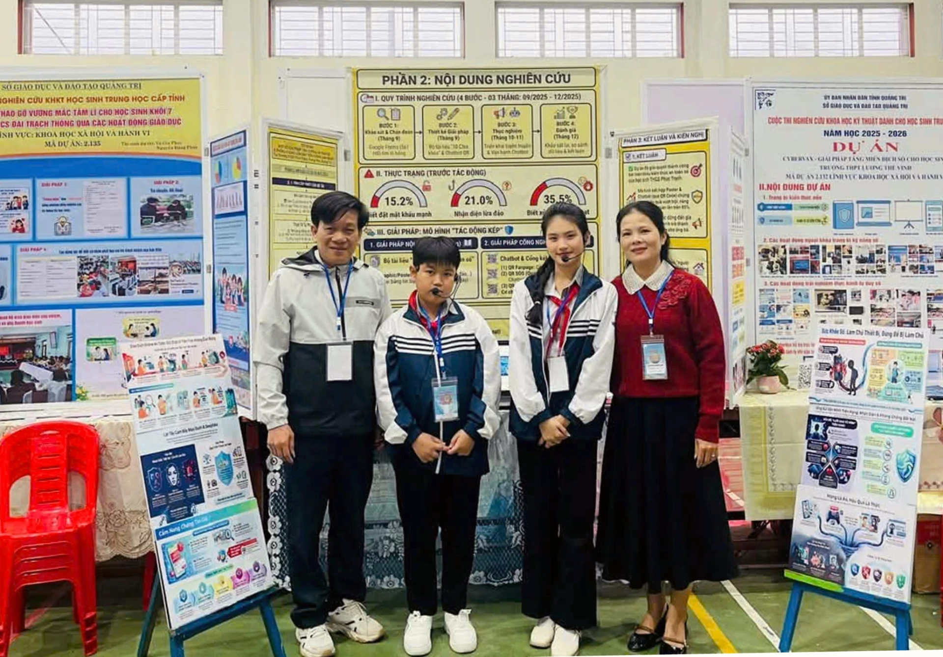 Trường THCS Phúc Trạch vinh dự đạt giải ba tại cuộc thi nghiên cứu khoa học kỹ thuật học sinh trung học kỹ thuật cấp tỉnh - Ảnh: L.Chi