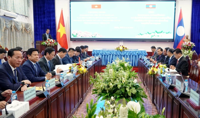 Ký biên bản làm việc giữa tỉnh Quảng Trị và tỉnh Bô-ly-khăm-xay